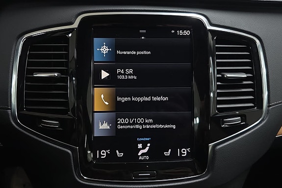 Volvo XC90 15 of 25