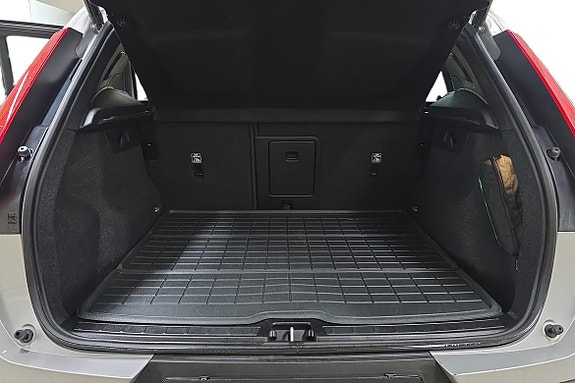 Volvo EX40 12 of 22