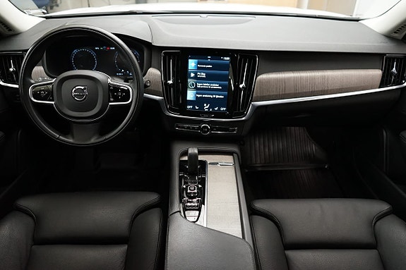 Volvo V90 Cross Country 6 of 22