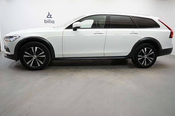 Volvo V90 Cross Country 2 of 22