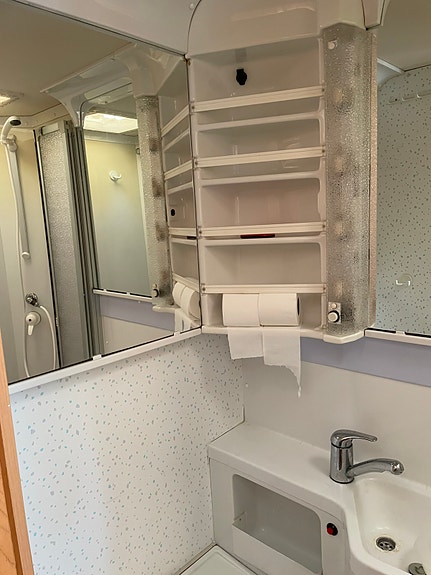 Hymer B564 15 of 30