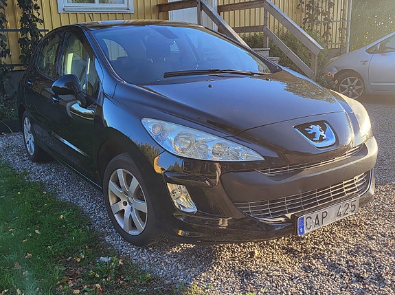 Peugeot 308 3 of 8