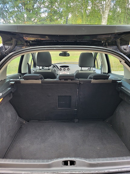 Peugeot 308 7 of 8