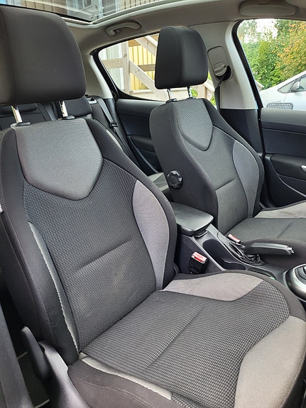 Peugeot 308 5 of 8