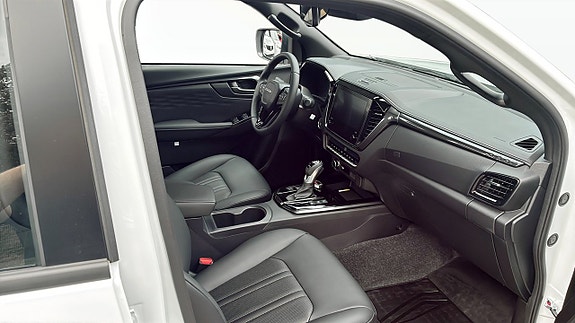 Isuzu D-max 3 of 10