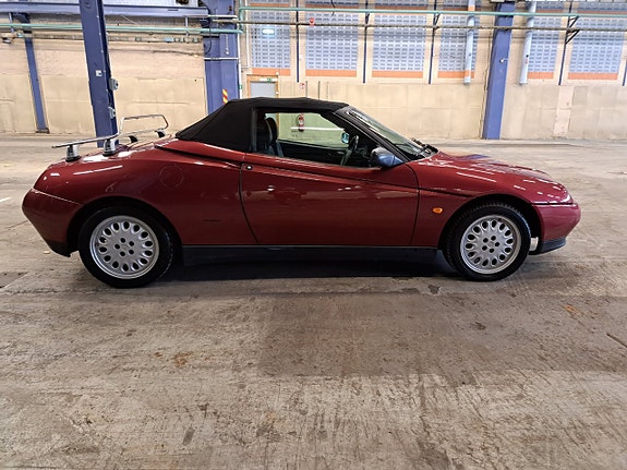 Alfa Romeo Spider 6 of 11