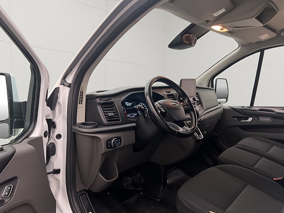 Ford Transit Custom 14 of 30