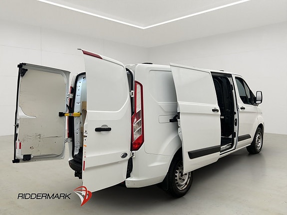 Ford Transit Custom 10 of 30