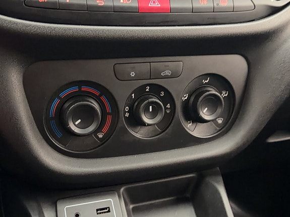 Fiat Doblo 22 of 28