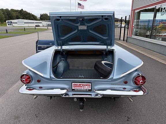 Buick Invicta 24 of 30