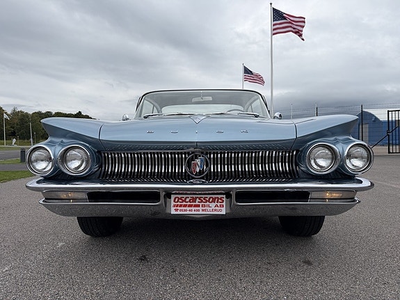Buick Invicta 13 of 30