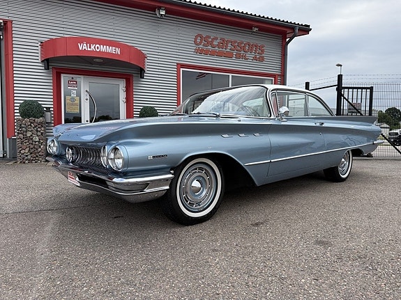 Buick Invicta 3 of 30