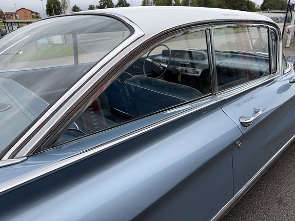 Buick Invicta 27 of 30
