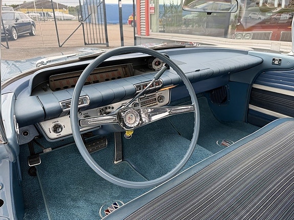 Buick Invicta 17 of 30