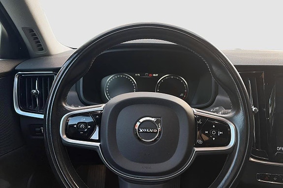 Volvo V90 Cross Country 10 of 11