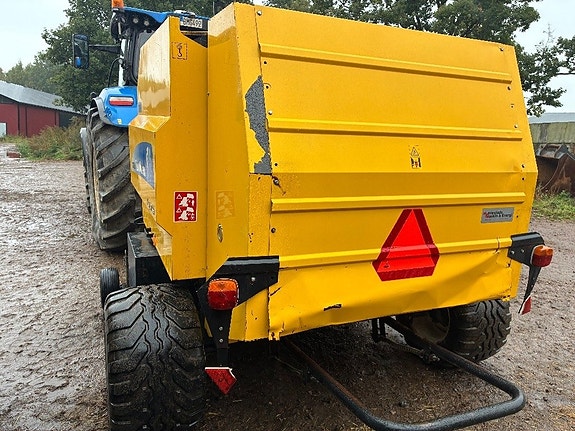 New Holland BR 6090 RC 3 of 12