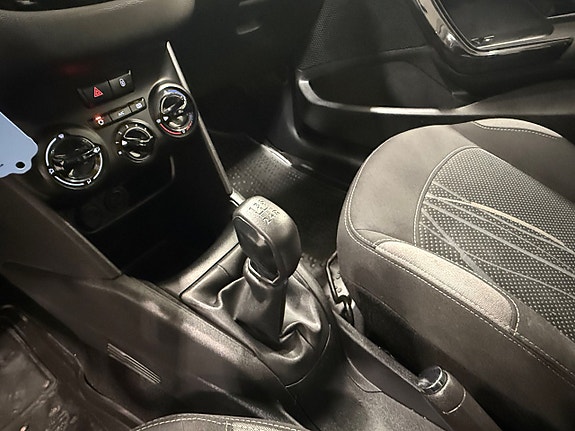 Peugeot 208 10 of 17