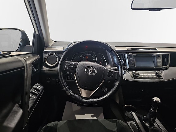 Toyota RAV4 9 of 10