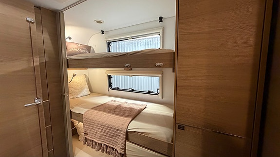 Adria Adora 753UK 14 of 19