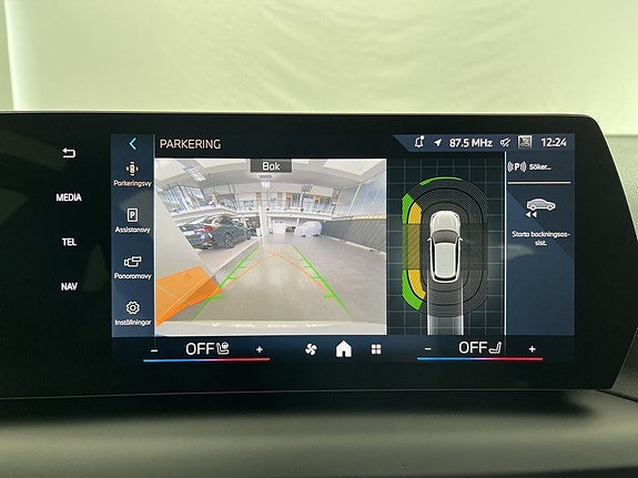 BMW 120 9 of 14