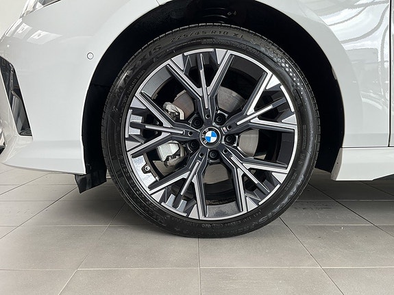 BMW 120 4 of 14