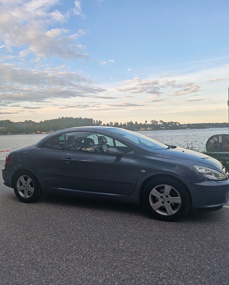Peugeot 307 CC 2 of 2