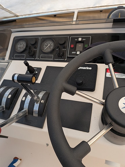 Välvårdad Storebro Royal Cruiser 355 Baltic med flybridge 20 of 22