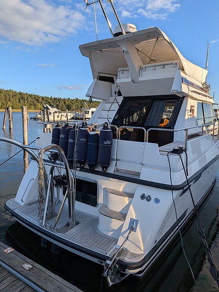 Välvårdad Storebro Royal Cruiser 355 Baltic med flybridge 22 of 22