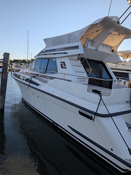 Välvårdad Storebro Royal Cruiser 355 Baltic med flybridge 19 of 22