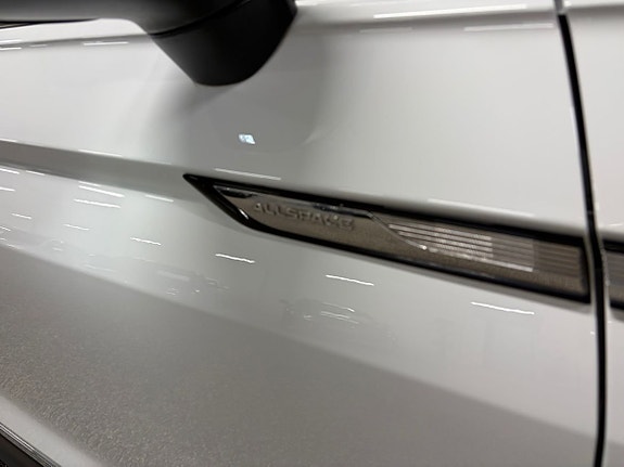 Volkswagen Tiguan Allspace 12 of 13
