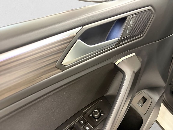 Volkswagen Tiguan Allspace 8 of 13