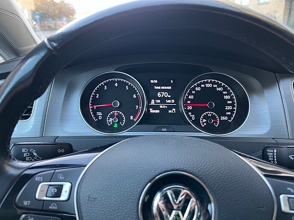 Volkswagen Golf VII 4 of 6