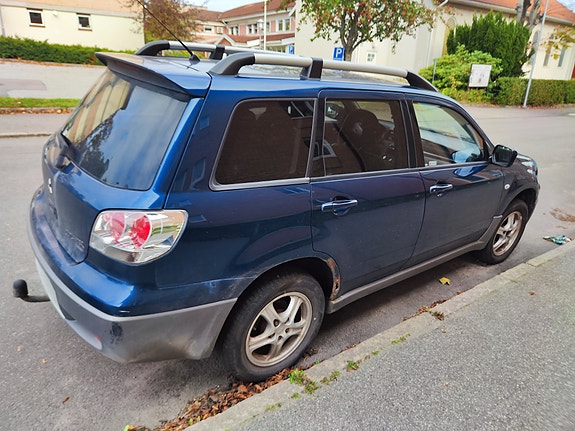 Mitsubishi Outlander 3 of 5