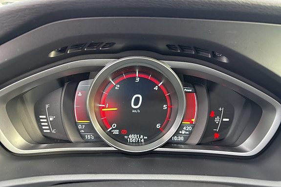 Volvo V40 19 of 27