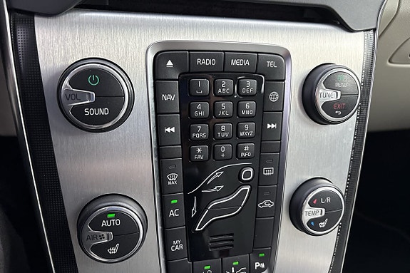 Volvo V40 22 of 27