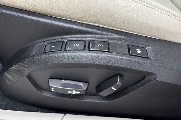 Volvo V40 13 of 27