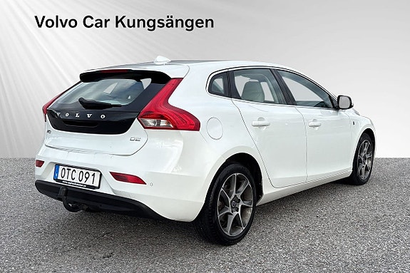 Volvo V40 6 of 27