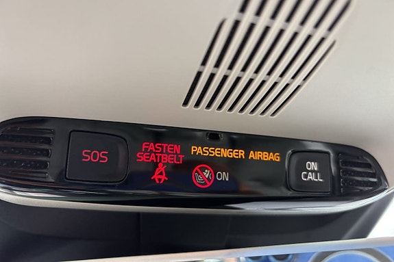 Volvo V40 20 of 27