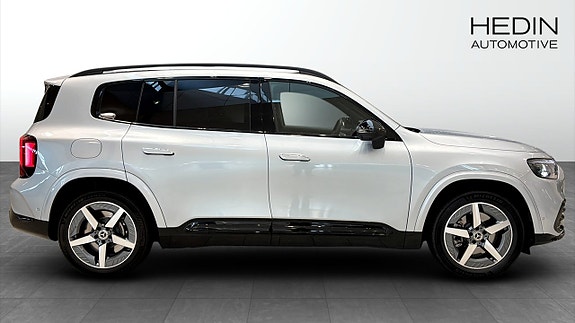 Mercedes-Benz GLB250+ 3 of 26