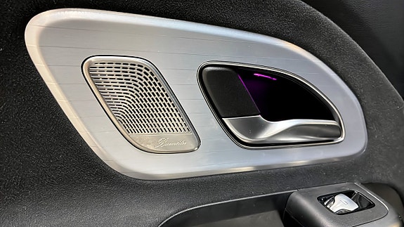 Mercedes-Benz GLB250+ 10 of 26
