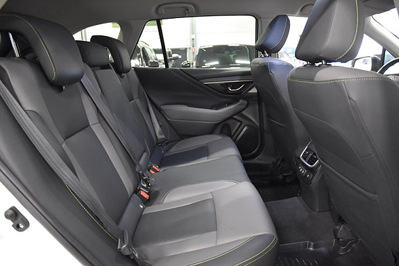 Subaru Outback 14 of 23