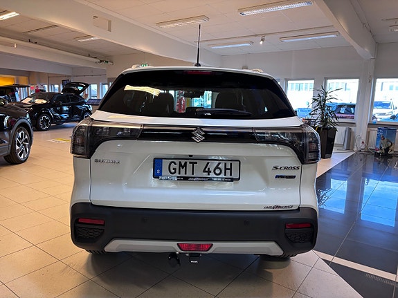 Suzuki S-Cross 3 of 17