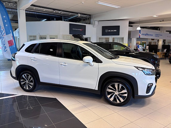 Suzuki S-Cross 5 of 17