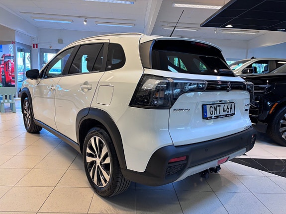 Suzuki S-Cross 2 of 17
