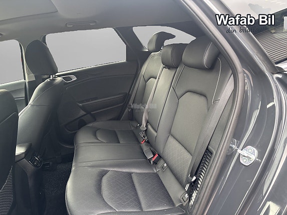 Kia Ceed 9 of 23