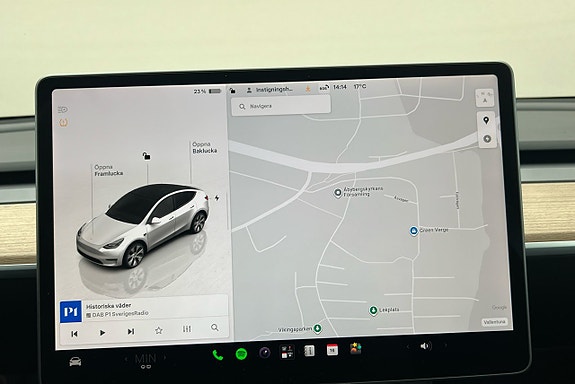 Tesla Model Y 7 of 26
