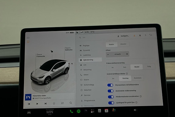 Tesla Model Y 25 of 26