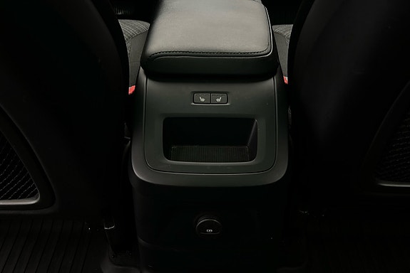 Volvo XC60 24 of 29