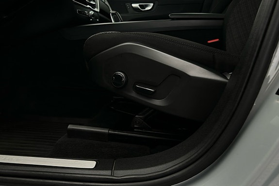 Volvo XC60 18 of 29