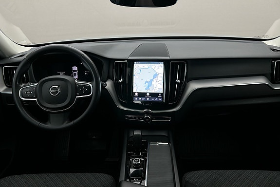 Volvo XC60 6 of 29